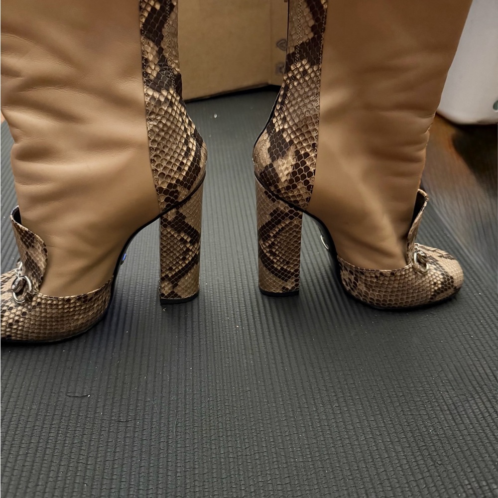 Gucci Beige and Brown Snakeskin Heeled Boots - Picture 2 of 5